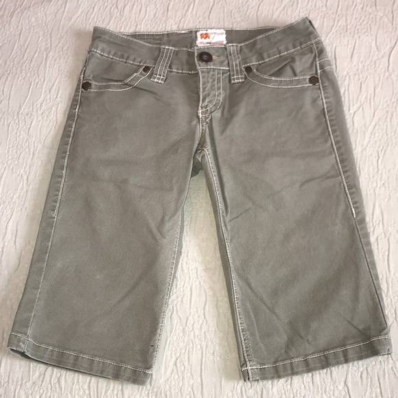 Twill Twenty Two shorts size 24 - Picture 1 of 6